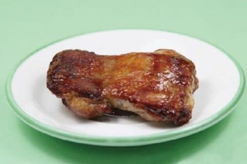 烤雞腿佐照燒醬