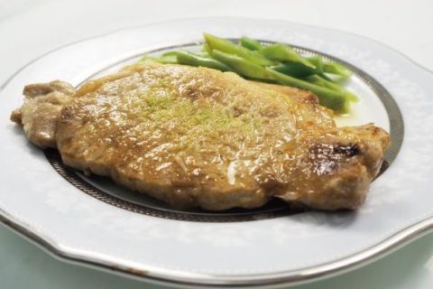 檸檬醬雞排佐四季豆