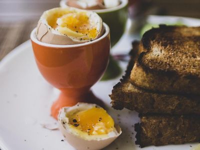 血膽固醇高到底能不能吃蛋？